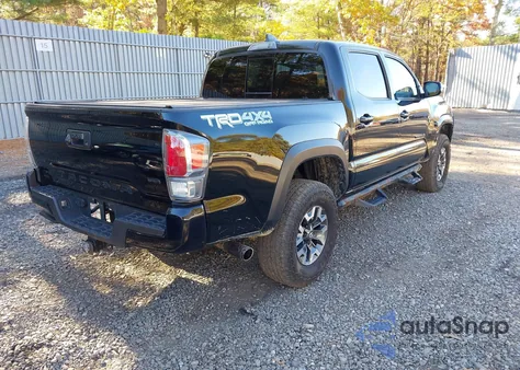 2023 Toyota Tacoma Trd Off Road z USA, uszkodzony, nr VIN 3TMCZ5AN9PM536771